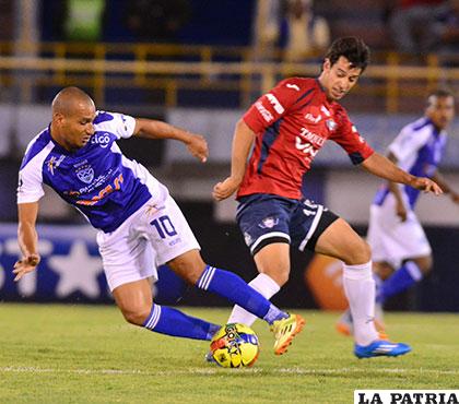 Anderson Gonzaga y Antonio Thomaz Santos en la acción