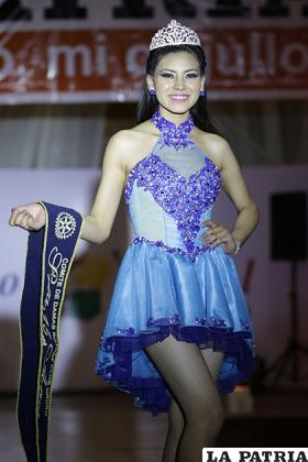 Enevy Dayra Cabero Castellón (Señorita 15 Años 2015)