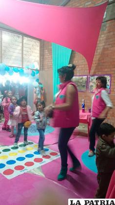 Niñas que disfrutaron del programa que le dice 