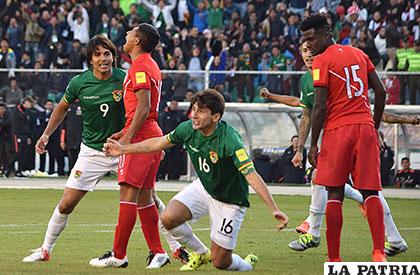Bolivia venció a Perú 2-0 en La Paz por la séptima fecha de las eliminatorias /APG