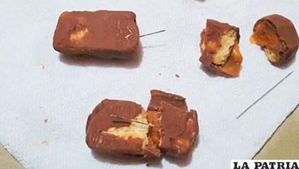 Las agujas encontradas en medio de los chocolates