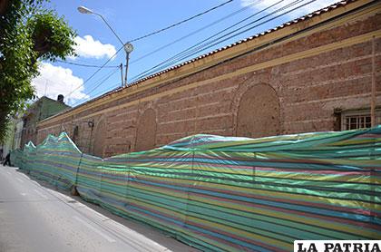 Las ventanas tapiadas con adobe en la dictadura, serán abiertas