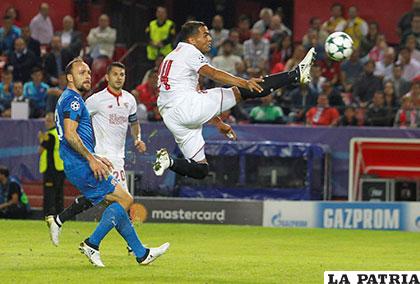 Sevilla venció por 4 a 0 al Dinamo Zagreb