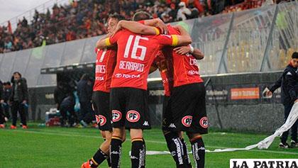El festejo de los jugadores de Unión Española