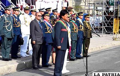 El Presidente Evo Morales durante su discurso por el 190 aniversario de la Armada Boliviana /ANF
