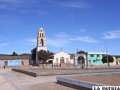 Plaza principal del municipio de San Pedro de Totora
