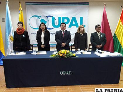Presencia de las autoridades de la UPAL en el acto donde se otorgó la certificación a la calidad