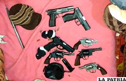 Las armas de fuego encontradas a la banda criminal