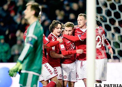 Dinamarca venció a Kazajstán 4-1