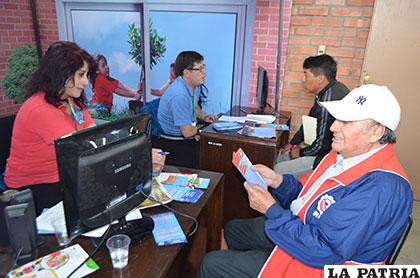 El Progreso EFV orienta a la población sobre préstamos