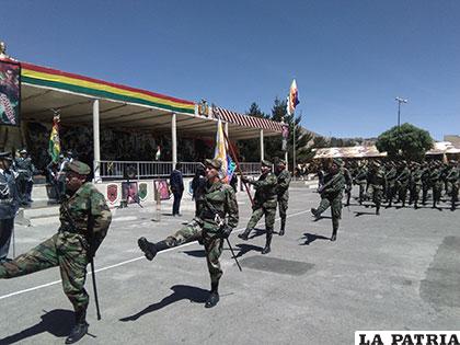 Se homenajeó los 206 años del Ejército de Bolivia