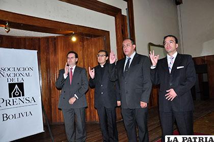 De izq. a der. Bernardo Canelas, Sergio Montes, Marcelo Miralles y Jorge Carrasco, directiva de la ANP en pleno juramento