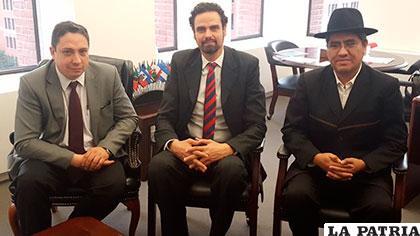 Reunión de la delegación boliviana con el ejecutivo de la CIDH, Paulo Abrão / Procuradoría