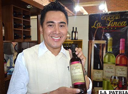 Ramírez expone el vino Oporto rosado, otra 