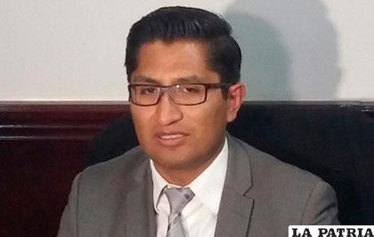 El fiscal departamental de La Paz, Edwin Blanco, informó que investigarán este caso /correodelsur.com