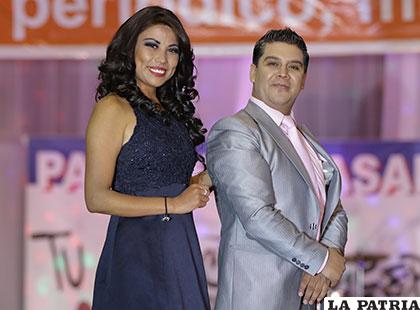 FABIOLA GUTI?RREZ Y VÍCTOR SORIA - PRESENTADORES EN LA PASARELA 