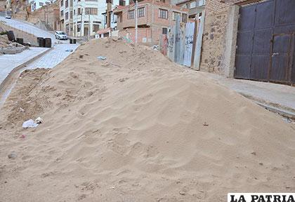Ciudadanos preocupados por uso indiscriminado de arenales de Cochiraya