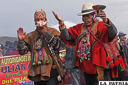 Autoridades originarias de Conamaq encabezaron el ritual /ABI