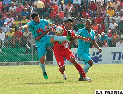 Melgar intenta superar la fuerte marca de Flores /APG