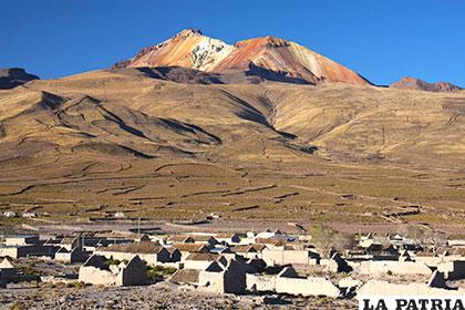 La población de Coipasa, distante a más de 200 kilómetros de Oruro