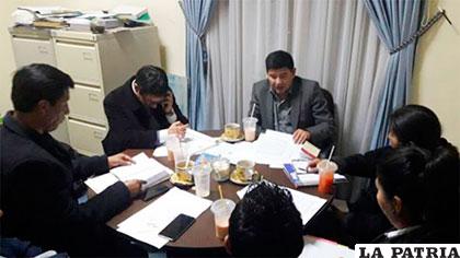 Comisión prepara diferentes casos