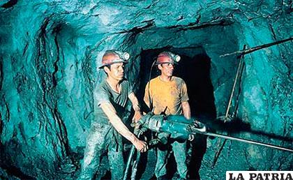 Los mineros son los guardianes de la riqueza minera del país