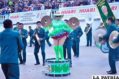 Coreografías de las bandas del Carnaval de Oruro se apreciarán esta tarde /Archivo
