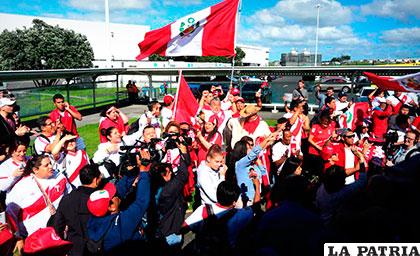 Residentes peruanos en Nueva Zelanda recibieron a su selección