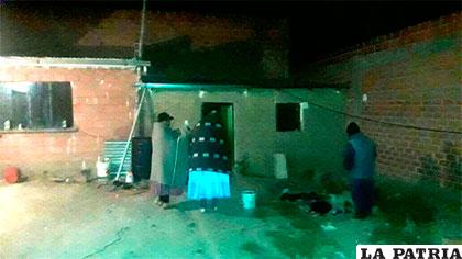 La vivienda donde fueron hallados los tres cuerpos -Felcv - El Alto