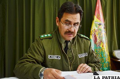 El director de la Felcc, coronel Fernando Pérez, brindó el informe