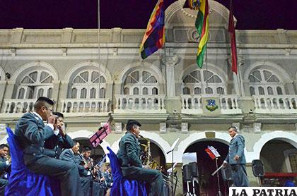 Concierto de gala de la Segunda División del Ejército
