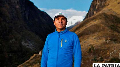 Saúl Luciano Liuya es un campesino y guía turístico de Perú que defiende su territorio