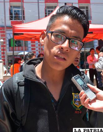 JONATHAN MIRANDA (Ejecutivo de la Federación Estudiantes de Secundaria): 