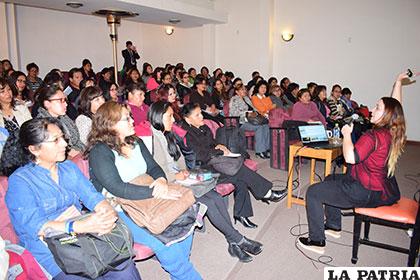 Capacitación a emprendedoras a cargo de Inexmoda