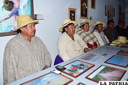 Los comunarios del lago Poopó exigen que se pueda remediar la situación del humedal