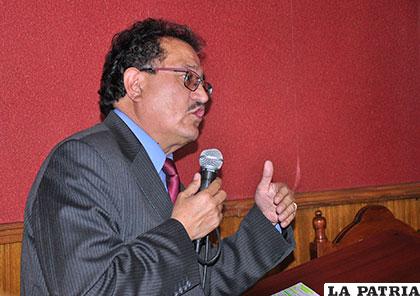 El alcalde Edgar Bazán Ortega