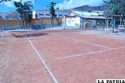 Las canchas de tenis del barrio San José ahora muestran mejores condiciones