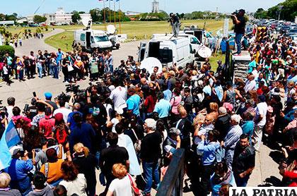 Conmoción de familiares de tripulantes a borde del submarino