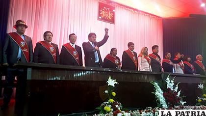 Sesión de honor por el aniversario de fundación de la ciudad de Oruro