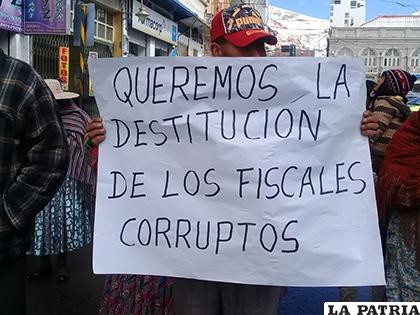La protesta de la Asociación de Víctimas de Oruro aquel 21 de julio de este año /LA PATRIA
