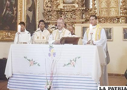 Monseñor Bialasik durante su intervención eucarística /DI?CESIS DE ORURO