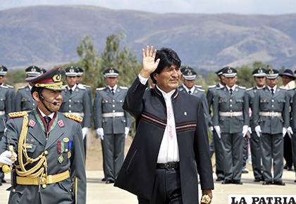 Morales estuvo en el acto de aniversario de la Armada /MINISTERIO DE COMUNICACI?N
