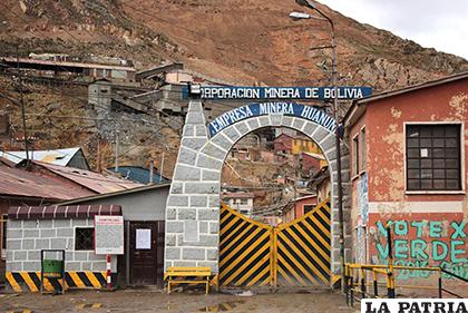 Dos trabajadores de Empresa Minera Huanuni son investigados por robo de mineral /wkm.radio