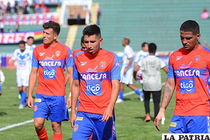 Jugadores de Universitario complicados con el descenso de categoría / APG