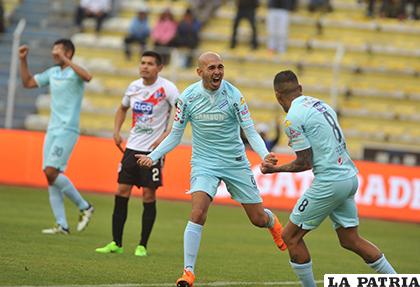 Marcos Riquelme, en el minuto 79 anotó el primer gol de Bolívar / APG