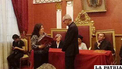 Autoridades municipales y de la iglesia presentes en el acto/GAMO
