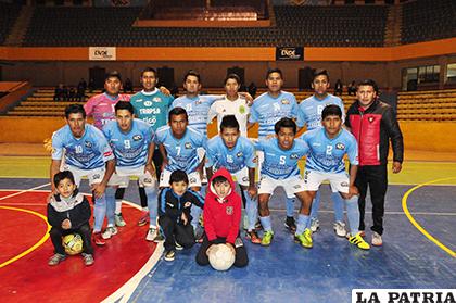 Trapsa marcha líder en la fase por el título del futsal orureño 
/Fernando Rodríguez - LA PATRIA