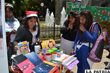 Población se interesó en la campaña navideña de Aldeas Infantiles SOS / LA PATRIA