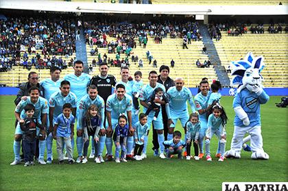 Bolívar, con un triunfo, esta noche podría alcanzar a San José en puntaje, pero no así en gol diferencia / APG