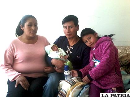 Familia del bebé prematuro Marcelo lucha cada día para tenerlo a su lado /LA PATRIA